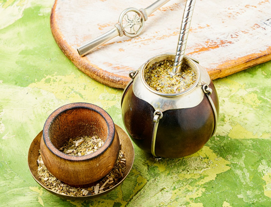 02_PVL_yerba-mate-tea-popular-in-latin-america-yerba-mate-2025-10-15-04-09-17-CROP_900px